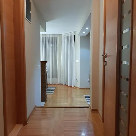 Suncana Dolina, Daire *